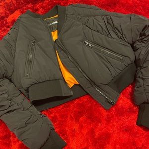 Black cropped puffer jacket